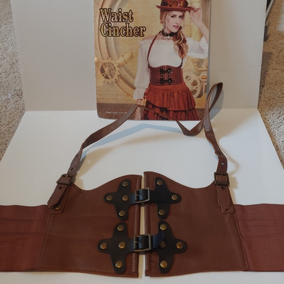 Steampunk waist cincher faux leather corset - Picture 6 of 9